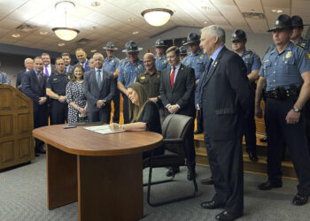 Arkansas Gov. Huckabee Sanders signs parole changes into law