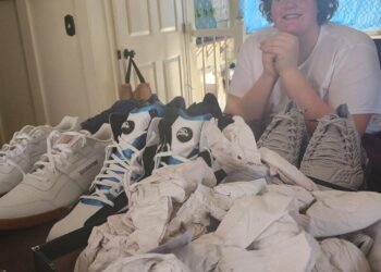 Shaq called! Michigan teen with size 23 feet surprised by NBA legend after sharing shoe story