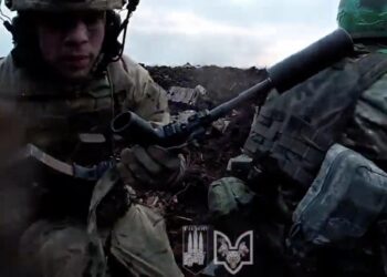 A dramatic video shows a famed Ukrainian unit dodging grenades and shooting Russian soldiers in close-combat trench warfare