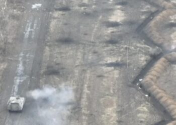 Video shows Ukrainian tank blasting Russians in a trench, supported by troops in a fighting vehicle during a skirmish near Bakhmut