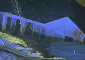 2 empty suburban Utah homes collapse down hill; nobody hurt