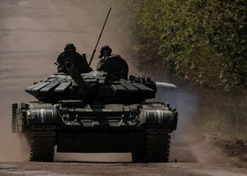 Ukraine reports new advances near eastern city of Bakhmut