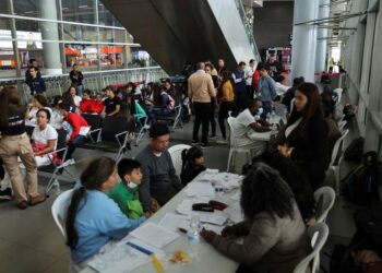 Colombian migrants deported from U.S. tell of disappointment