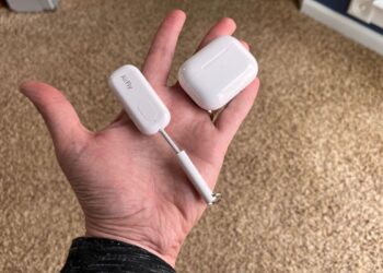 Use your AirPods on an airplane