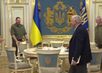 Ukraine posts longer video of Lindsay Graham’s visit