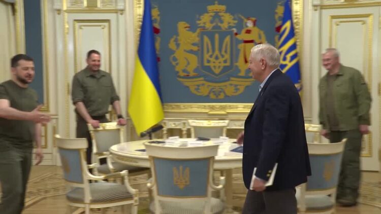 Ukraine posts longer video of Lindsay Graham’s visit