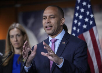 Hakeem Jeffries says he has ‘no idea’ what Kevin McCarthy’s talking about