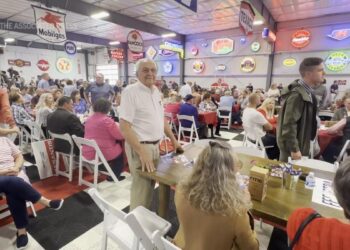 DeSantis vies with Trump to sway Iowa conservatives