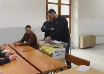 Erdogan ascendant as Turkey heads for historic runoff