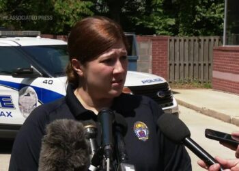 Man swinging baseball bat hurts 2 in Virginia congressman’s local office