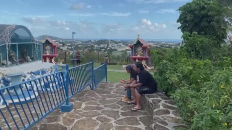 Tsunami alert lifted after 7.7-magnitude Pacific quake