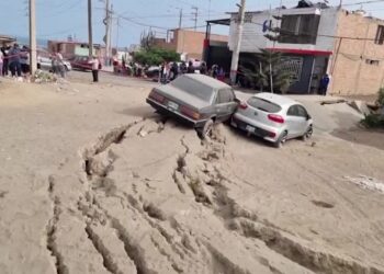 Land subsidence damages homes in Peru
