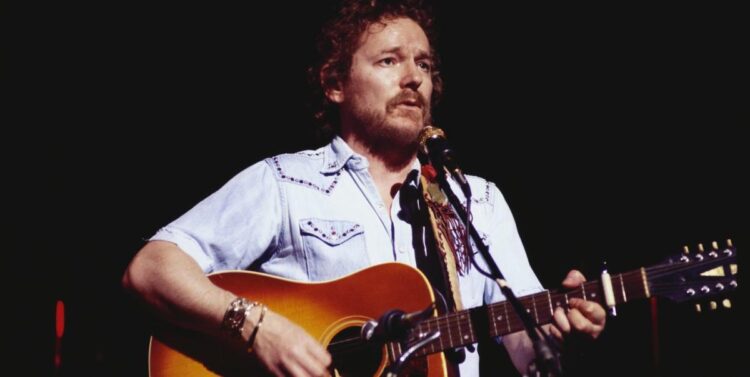 Gordon Lightfoot Took Some Liberties When Writing “The Wreck of the Edmund Fitzgerald”