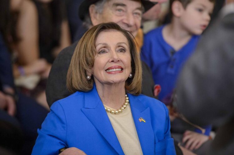 Grant Cardone Asks How Politicians That Make $100k Suddenly Become Multimillionaires — Here’s the Harsh Reality