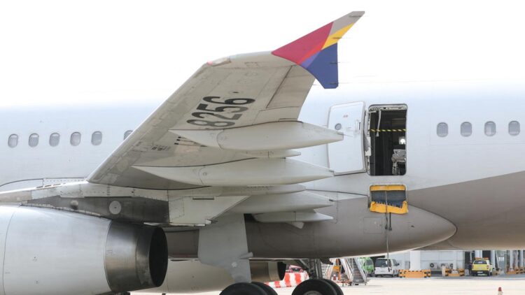 Man who opened Asiana plane door says he wanted out ‘quickly’