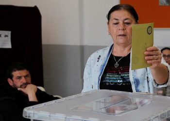 Voters in Turkey return to polls to decide on opposing Presidential visions