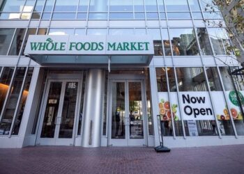 Whole Foods workers at shuttered San Francisco store witnessed knife attacks, a deadly fentanyl overdose, customers trying to defecate on the floor, and other chaos, report says