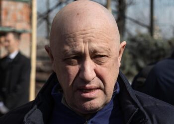 Wagner boss Prigozhin is going off the rails in Ukraine, and Putin may not have much choice but to let him, war expert says