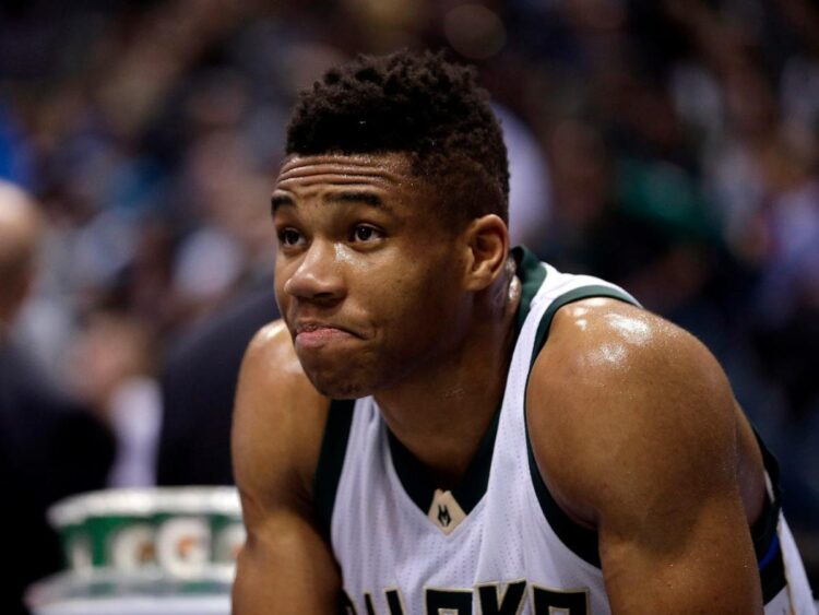 NBA star Giannis Antetokounmpo spread his money across half a dozen bank accounts as a rookie because of the FDIC’s $250,000 limit. Billionaire team owner Marc Lasry told him to invest instead.