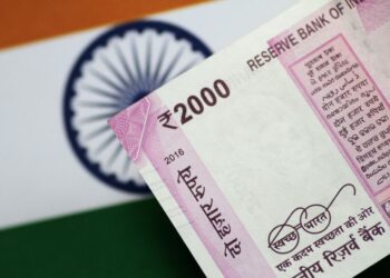 Explainer-What India’s decision to scrap its 2000-rupee note means for its economy