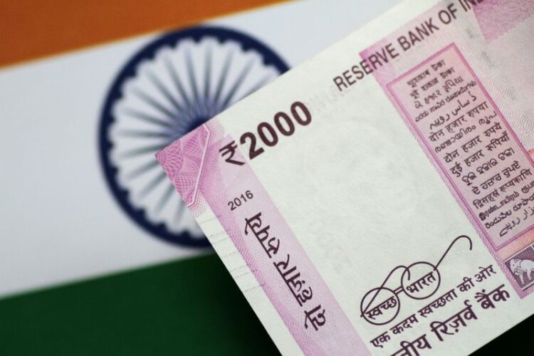 Explainer-What India’s decision to scrap its 2000-rupee note means for its economy