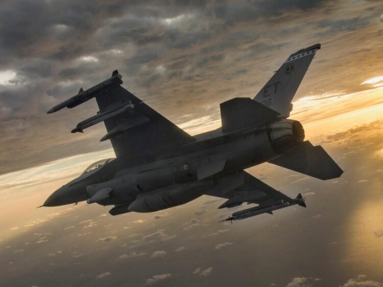 Former F-16 pilot says he would not want to fly missions over Ukraine right now, arguing ‘there is no fighting chance’