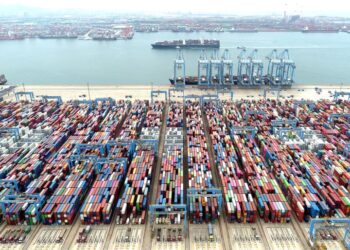China’s shrinking imports, slower exports growth darken economic outlook