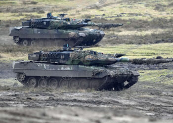 Plan to return decommissioned Leopard 2 tanks to Germany wins backing of Swiss executive branch