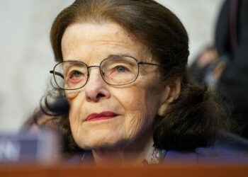 US senator Feinstein suffered more complications from illness than publicly disclosed- NYT