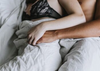 Should You Sleep In Underwear Or Go Commando? Doctors Have Thoughts.