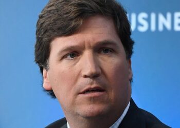 Tucker Carlson Sends Startlingly Self-Aware Text Message To Journalist