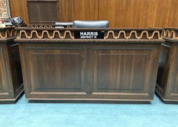 Expelled GOP lawmaker fails to regain Arizona House seat