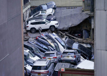 NYC partly shutters 4 parking garages after deadly collapse