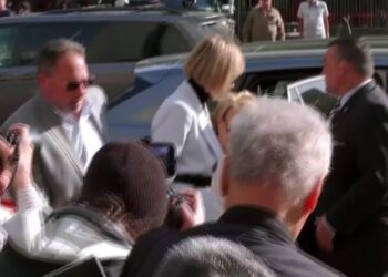 Closing arguments heard in Trump rape trial