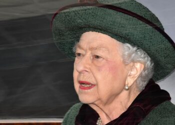FBI files uncover plot to kill Queen Elizabeth II