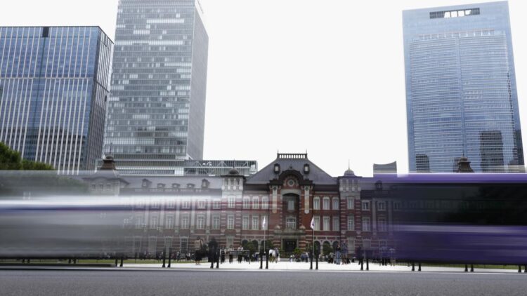 Strong earthquake shakes eastern Japan; no tsunami warning