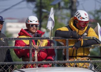 Nepal honours Sherpa guides, climbers to mark 70th anniversary of Mount Everest conquest