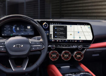 Waze brings its app to all cars with Google built-in, expands support for EV stations