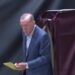 Erdogan and Kilicdaroglu cast votes in Turkey