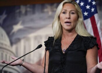 Democrats erupt in laughter after Greene calls for decorum in House