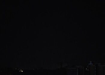 Russia launches intense air raid on Kyiv