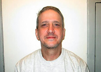 Supreme Court blocks Richard Glossip’s execution in Oklahoma