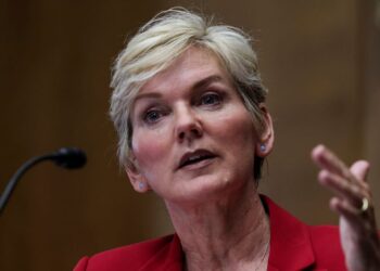 US to buy 3 million barrels to refill emergency oil reserve