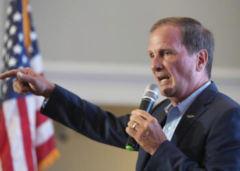 Utah Republican Chris Stewart plans to resign from House