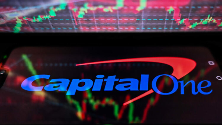 Berkshire Hathaway takes up stake in Capital One