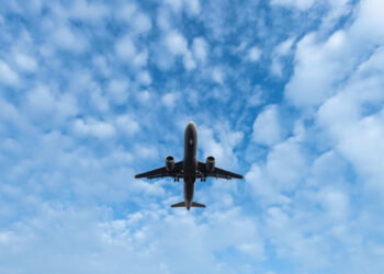 Airline infrastructure is ‘a double issue’ ahead of summer travel demand: Former United Airlines CEO