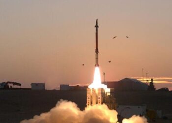 Incredible Images Snapped Of Israeli Interceptor Pulverizing Incoming Rocket