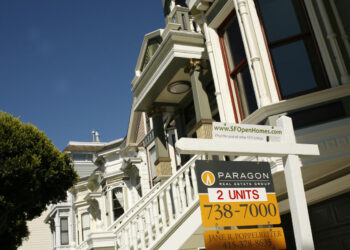 San Francisco homes are selling for $220,000 less than a year ago
