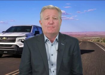 GM Enters Electric Pickup Battle With ,000 Silverado