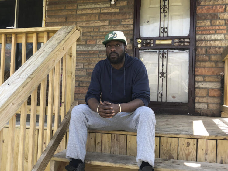 Detroit enclave built on auto industry struggles under $20M water debt
